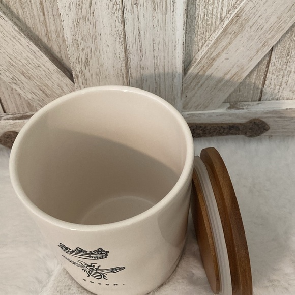 Rae Dunn Queen Bee Crown Canister with Wooden Lid - Picture 7 of 7